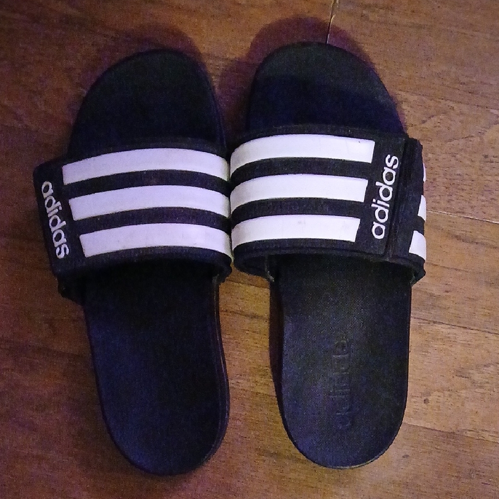 adidas Black and White Kids Sandals Sz 3